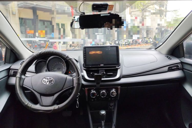Used Toyota YARiS L Zhi Xiang 2020 1.5L CVT Leading Edition Center Console