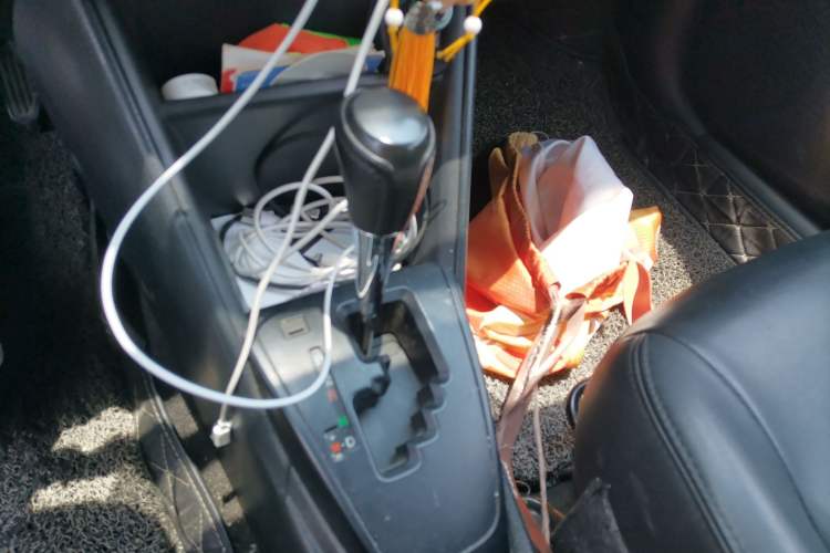 Used Toyota YARiS L Zhi Xiang 2020 1.5L CVT Leading Edition Gear Lever
