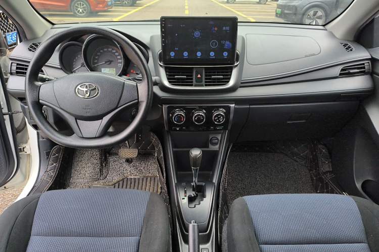 Used Toyota YARiS L Zhi Xiang 2020 1.5L CVT Leading Edition Center Console