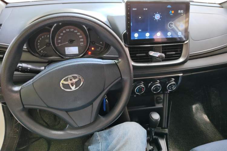 Used Toyota YARiS L Zhi Xiang 2020 1.5L CVT Leading Edition Center Console