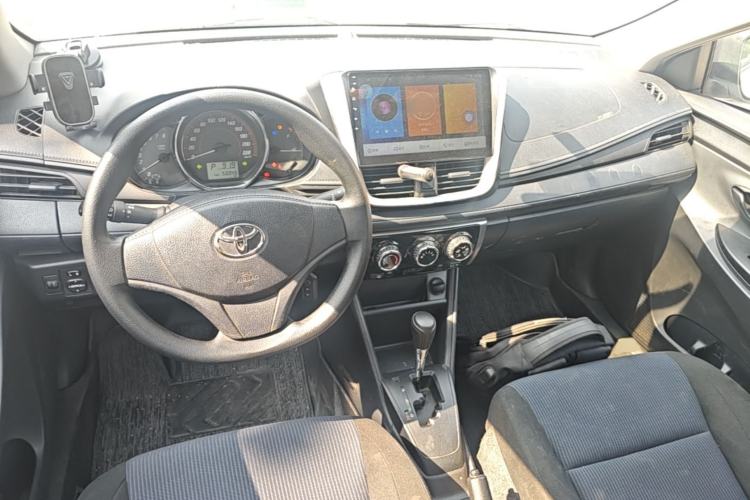 Used Toyota YARiS L Zhi Xiang 2020 1.5L CVT Leading Edition Center Console
