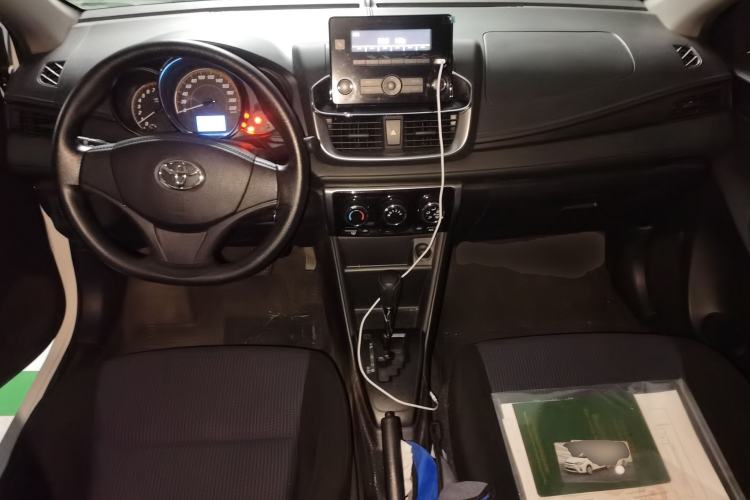 Used Toyota YARiS L Zhi Xiang 2020 1.5L CVT Leading Edition Center Console