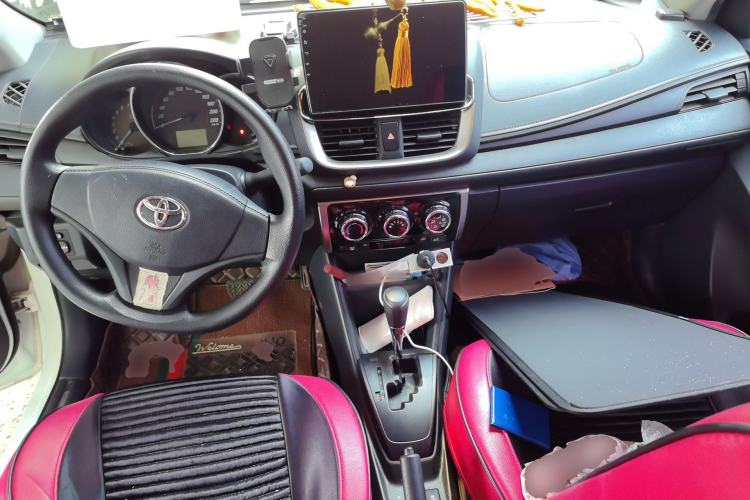 Used Toyota YARiS L Zhi Xiang 2020 1.5L CVT Leading Edition Center Console