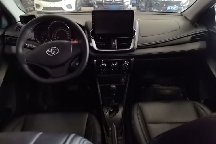 Used Toyota YARiS L Zhi Xiang 2020 1.5L CVT Leading Edition Center Console