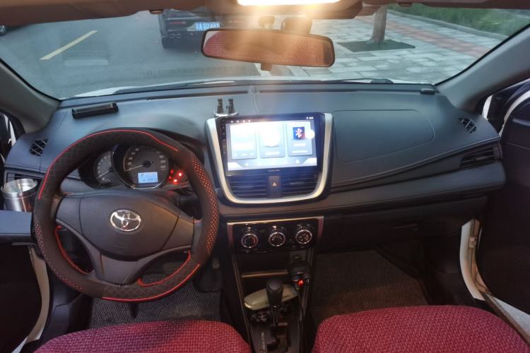 Used Toyota YARiS L Zhi Xiang 2020 1.5L CVT Leading Edition Center Console