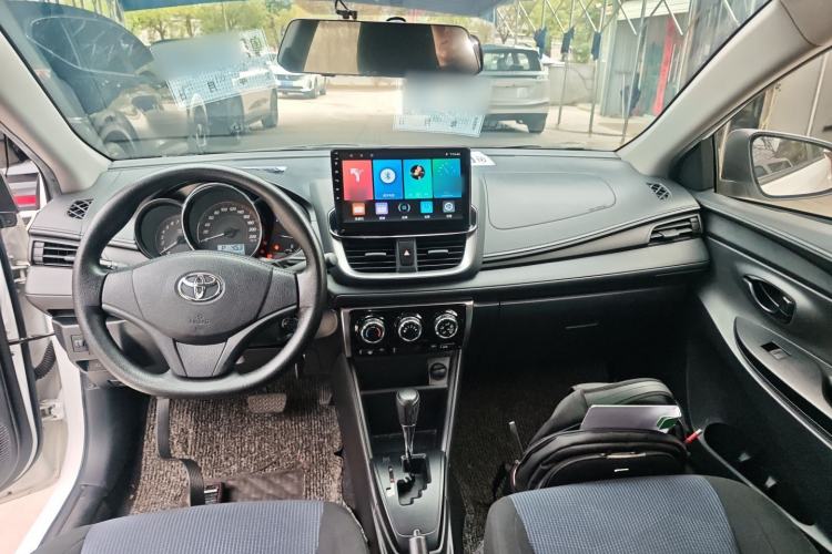 Used Toyota YARiS L Zhi Xiang 2020 1.5L CVT Leading Edition Center Console