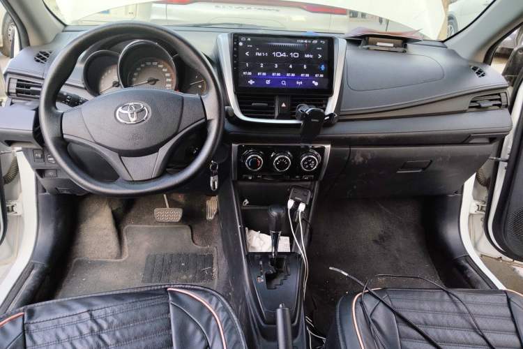 Used Toyota YARiS L Zhi Xiang 2020 1.5L CVT Leading Edition Center Console