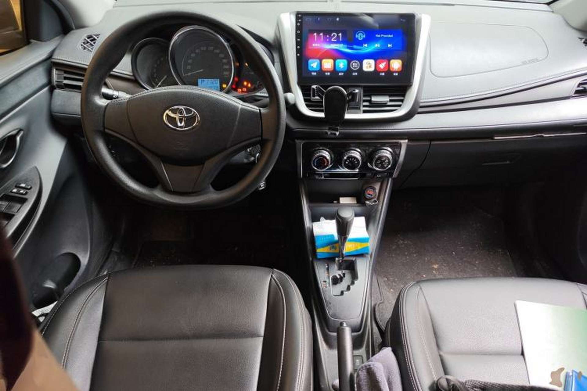 Used Toyota YARiS L Zhi Xiang 2020 1.5L CVT Leading Edition Center Console