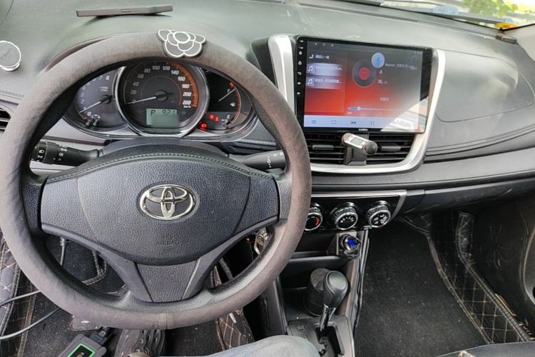 Used Toyota YARiS L Zhi Xiang 2020 1.5L CVT Leading Edition Center Console