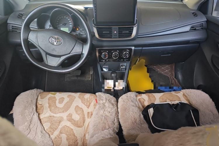 Used Toyota YARiS L Zhi Xiang 2020 1.5L CVT Leading Edition Center Console
