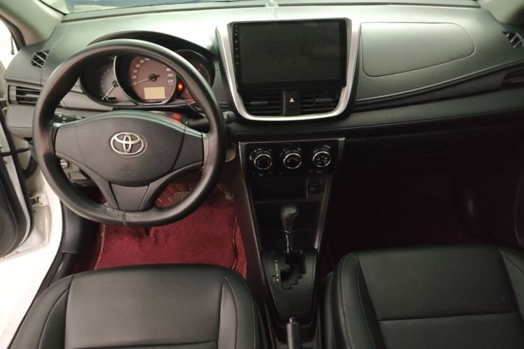 Used Toyota YARiS L Zhi Xiang 2020 1.5L CVT Leading Edition Center Console