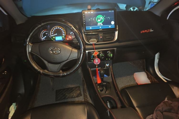 Used Toyota YARiS L Zhi Xiang 2020 1.5L CVT Leading Edition Center Console