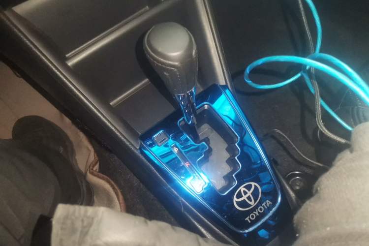 Used Toyota YARiS L Zhi Xiang 2020 1.5L CVT Leading Edition Gear Lever