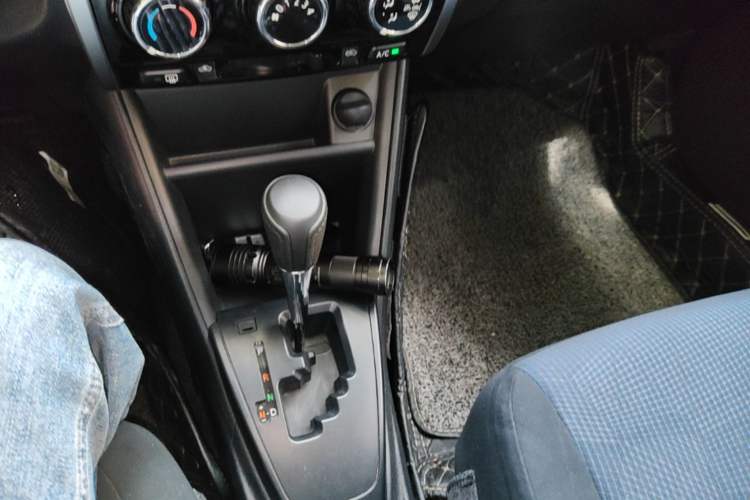 Used Toyota YARiS L Zhi Xiang 2020 1.5L CVT Leading Edition Gear Lever