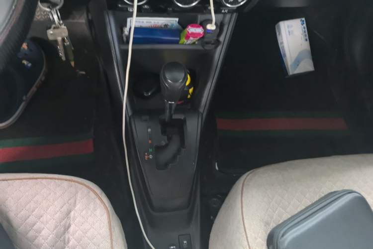 Used Toyota YARiS L Zhi Xiang 2020 1.5L CVT Leading Edition Gear Lever