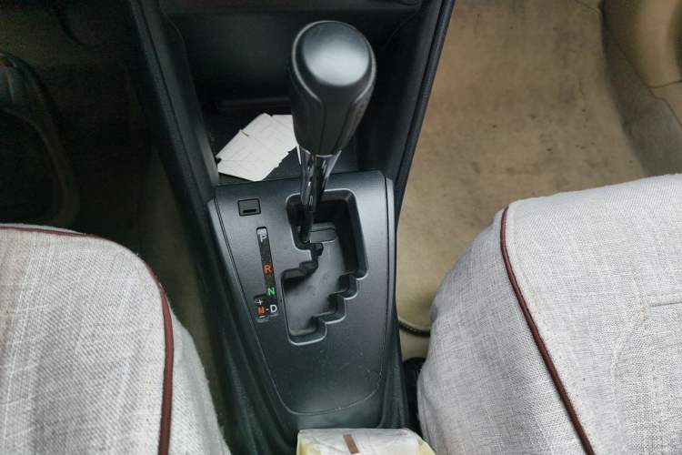 Used Toyota YARiS L Zhi Xiang 2020 1.5L CVT Leading Edition Gear Lever