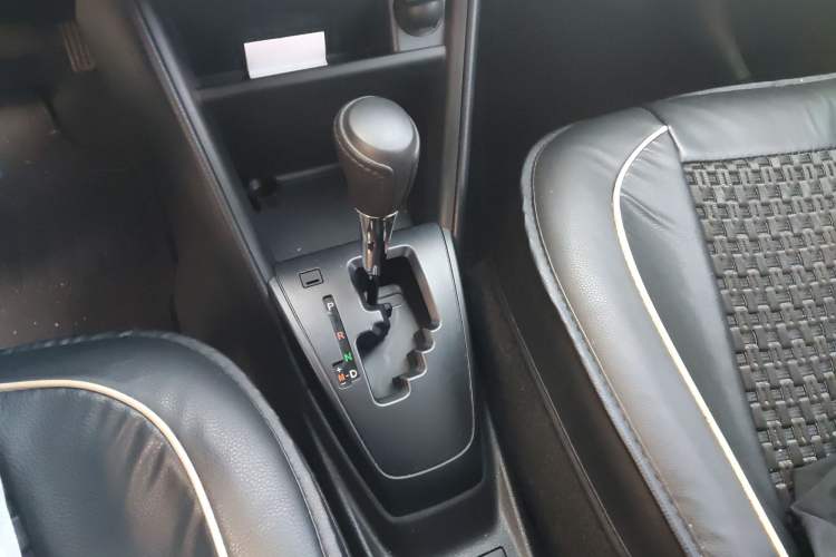 Used Toyota YARiS L Zhi Xiang 2020 1.5L CVT Leading Edition Gear Lever