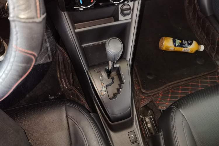 Used Toyota YARiS L Zhi Xiang 2020 1.5L CVT Leading Edition Gear Lever