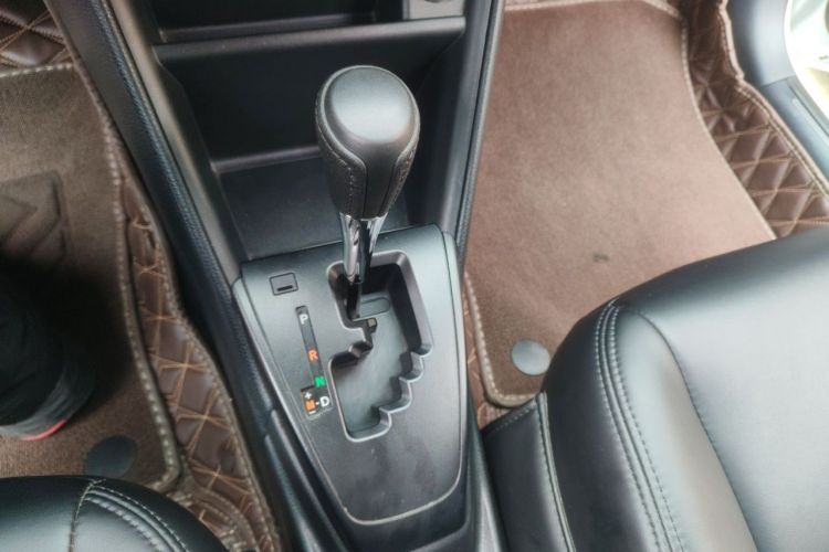 Used Toyota YARiS L Zhi Xiang 2020 1.5L CVT Leading Edition Gear Lever