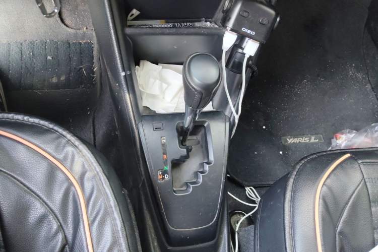 Used Toyota YARiS L Zhi Xiang 2020 1.5L CVT Leading Edition Gear Lever