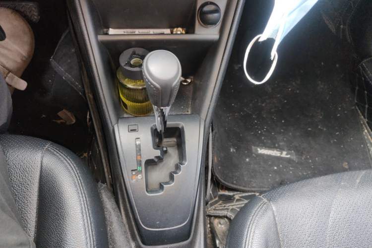 Used Toyota YARiS L Zhi Xiang 2020 1.5L CVT Leading Edition Gear Lever