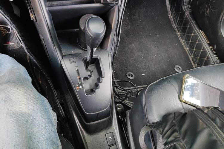 Used Toyota YARiS L Zhi Xiang 2020 1.5L CVT Leading Edition Gear Lever