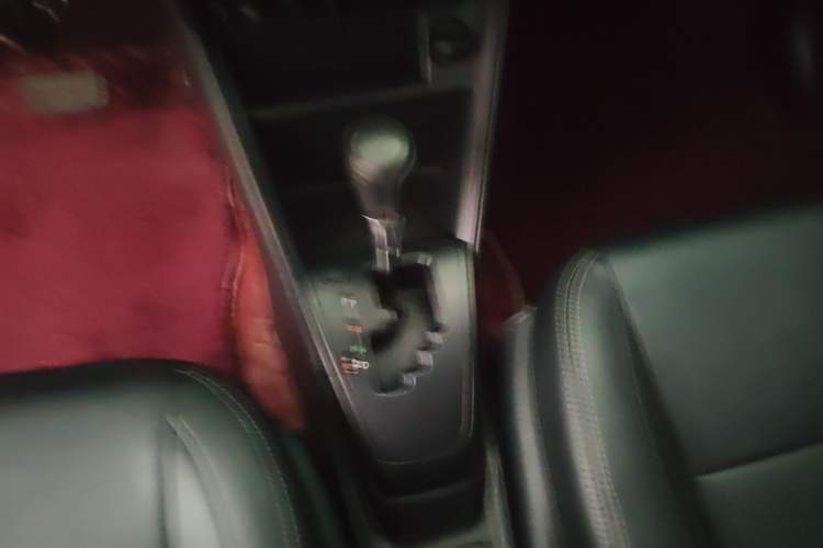 Used Toyota YARiS L Zhi Xiang 2020 1.5L CVT Leading Edition Gear Lever