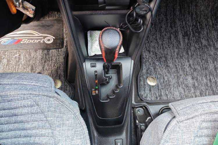Used Toyota YARiS L Zhi Xiang 2020 1.5L CVT Leading Edition Gear Lever