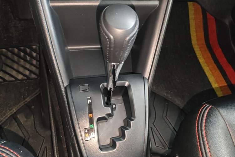Used Toyota YARiS L Zhi Xiang 2020 1.5L CVT Leading Edition Gear Lever