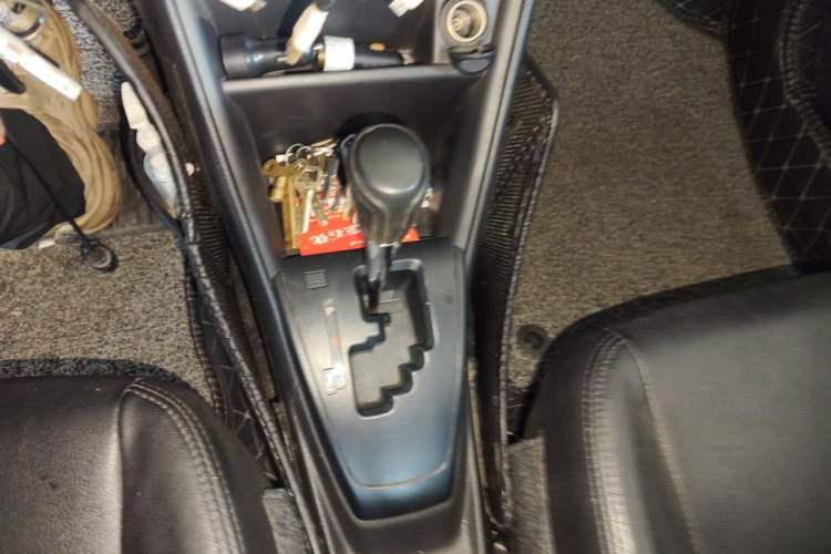 Used Toyota YARiS L Zhi Xiang 2020 1.5L CVT Leading Edition Gear Lever