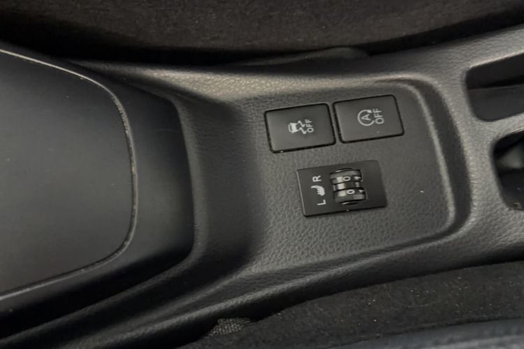 Used Toyota YARiS L Zhi Xiang 2020 1.5L CVT Leading Edition Interior 3