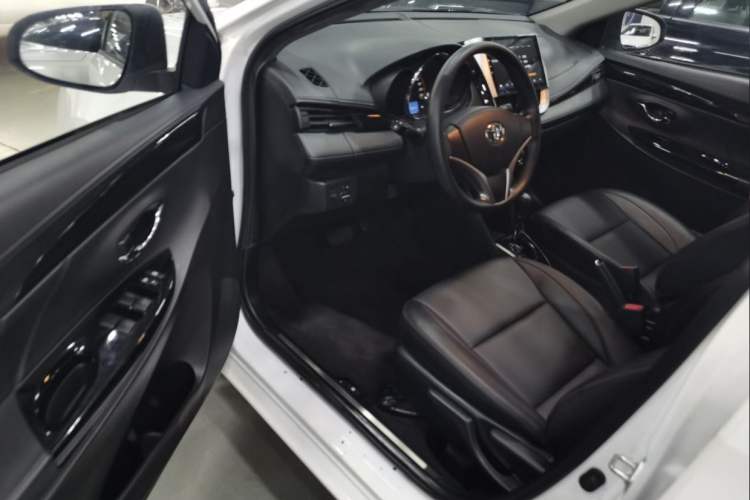 Used Toyota YARiS L Zhi Xiang 2020 1.5L CVT Luxury Edition Interior 5