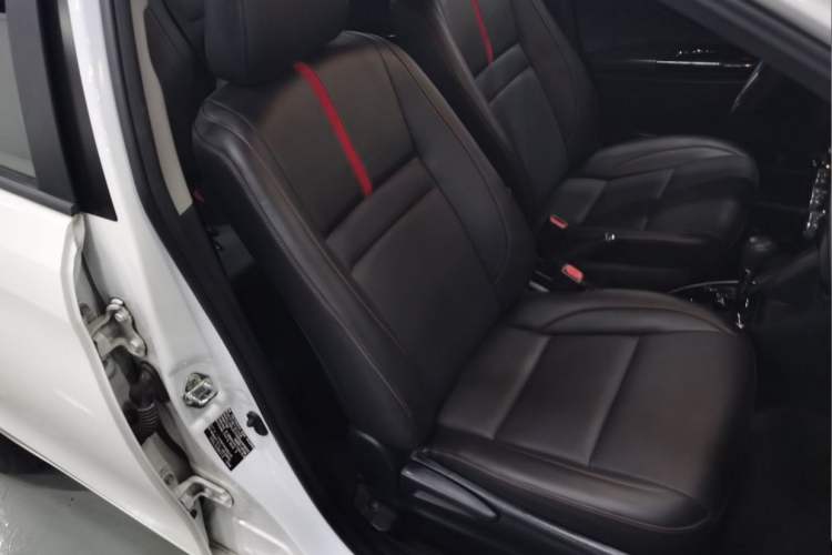 Used Toyota YARiS L Zhi Xiang 2020 1.5L CVT Luxury Edition Interior 9
