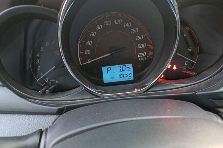 Used Toyota YARiS L Zhi Xiang 2020 1.5L CVT Leading Edition Odometer Close Up