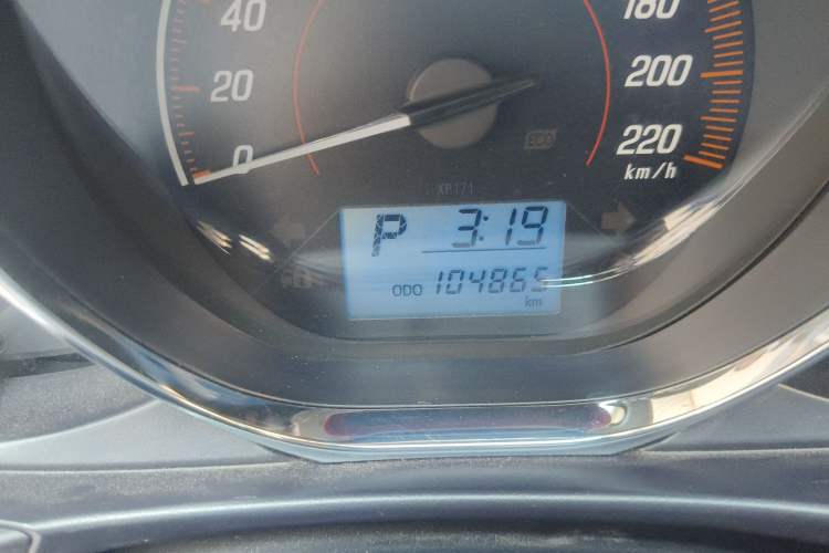 Used Toyota YARiS L Zhi Xiang 2020 1.5L CVT Leading Edition Odometer Close Up