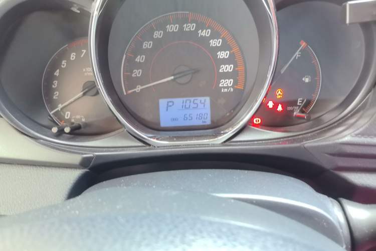 Used Toyota YARiS L Zhi Xiang 2020 1.5L CVT Leading Edition Odometer Close Up