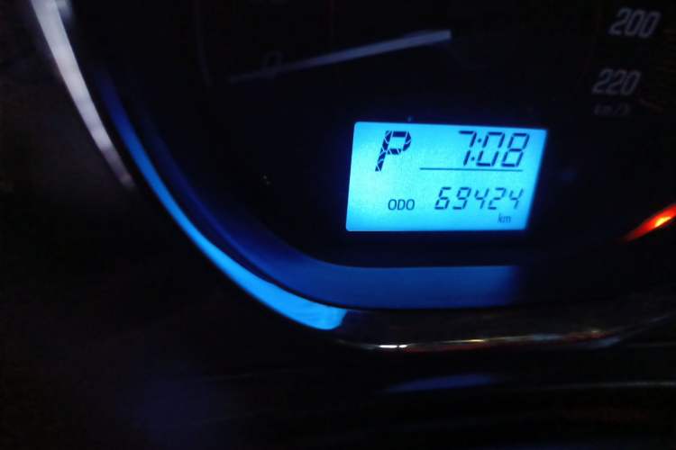 Used Toyota YARiS L Zhi Xiang 2020 1.5L CVT Luxury Edition Odometer Close Up