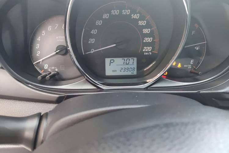 Used Toyota YARiS L Zhi Xiang 2020 1.5L CVT Leading Edition Odometer Close Up
