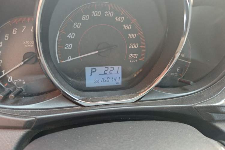 Used Toyota YARiS L Zhi Xiang 2020 1.5L CVT Leading Edition Odometer Close Up