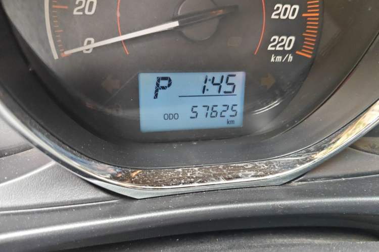 Used Toyota YARiS L Zhi Xiang 2020 1.5L CVT Leading Edition Odometer Close Up