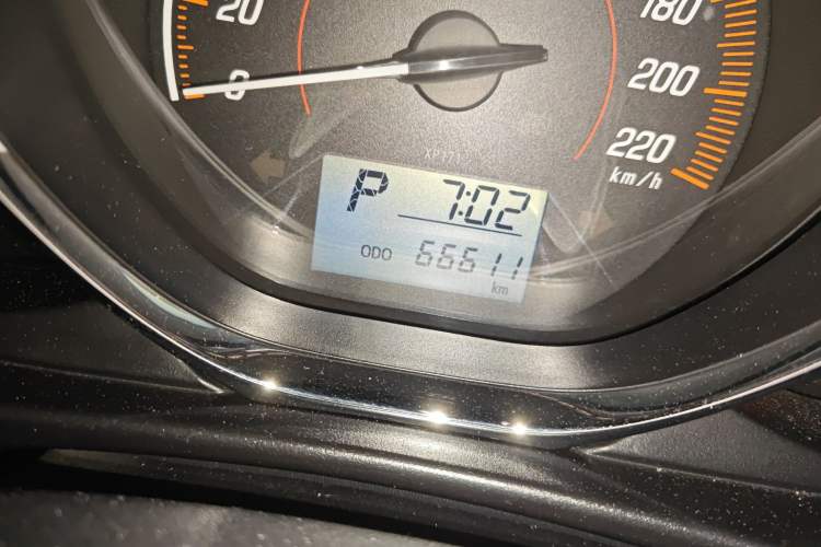 Used Toyota YARiS L Zhi Xiang 2020 1.5L CVT Leading Edition Odometer Close Up