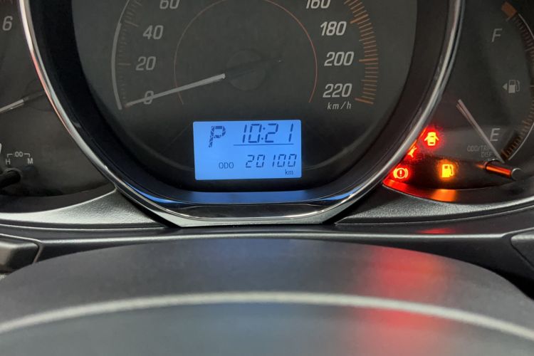 Used Toyota YARiS L Zhi Xiang 2020 1.5L CVT Leading Edition Odometer Close Up