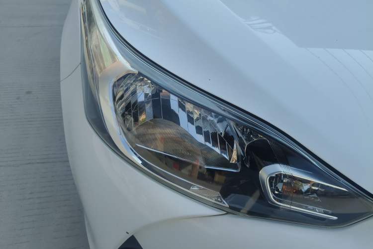 Used Toyota YARiS L Zhi Xiang 2020 1.5L CVT Leading Edition Right Front Headlight
