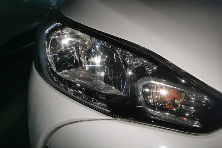 Used Toyota YARiS L Zhi Xiang 2020 1.5L CVT Leading Edition Right Front Headlight