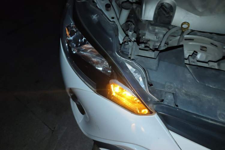 Used Toyota YARiS L Zhi Xiang 2020 1.5L CVT Leading Edition Right Front Headlight