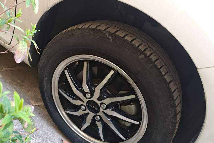 Used Toyota YARiS L Zhi Xiang 2020 1.5L CVT Leading Edition Right Front Wheel Hub