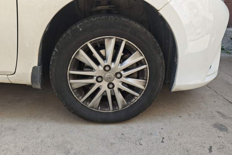 Used Toyota YARiS L Zhi Xiang 2020 1.5L CVT Leading Edition Right Front Wheel Hub