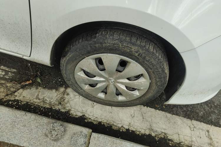 Used Toyota YARiS L Zhi Xiang 2020 1.5L CVT Leading Edition Right Front Wheel Hub