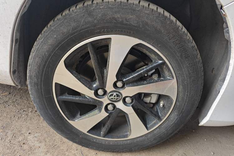 Used Toyota YARiS L Zhi Xiang 2020 1.5L CVT Leading Edition Right Front Wheel Hub