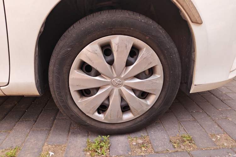 Used Toyota YARiS L Zhi Xiang 2020 1.5L CVT Leading Edition Right Front Wheel Hub